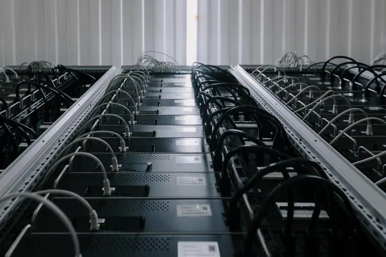 Wassergekühlte ASIC-Miner am MIM-Standort Finnland